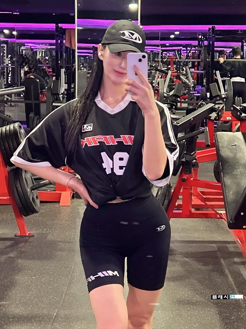 셀카 잘찍는 하이영