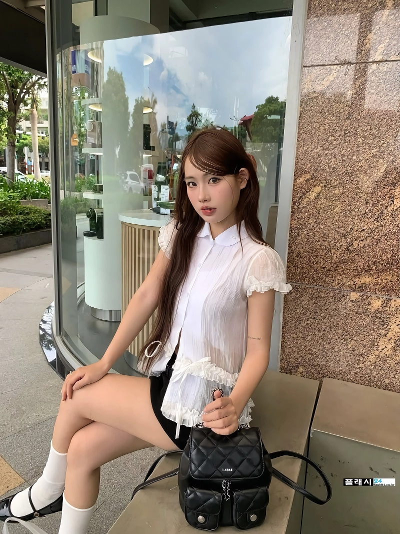 평소 모습과 너무다른 사복 진윤위