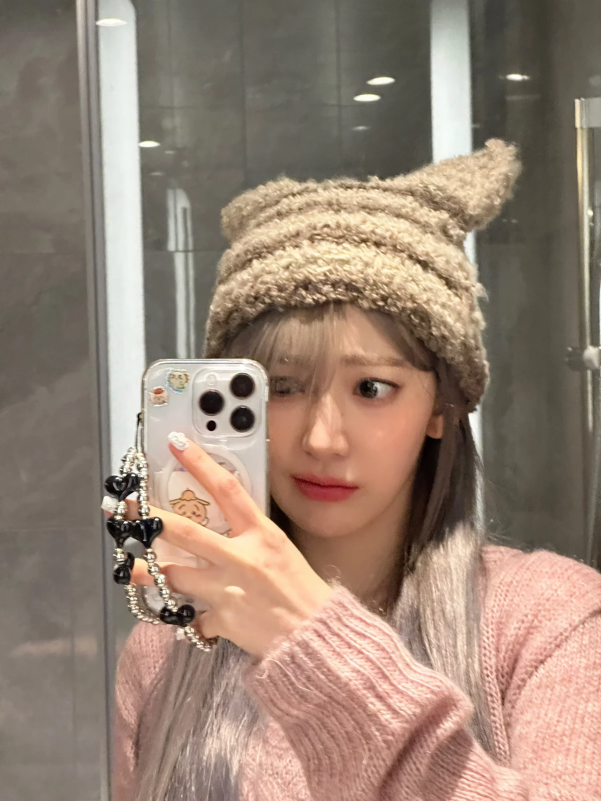 르세라핌 사쿠라가 뜨개질로 직접 만든 가방 퀄리티