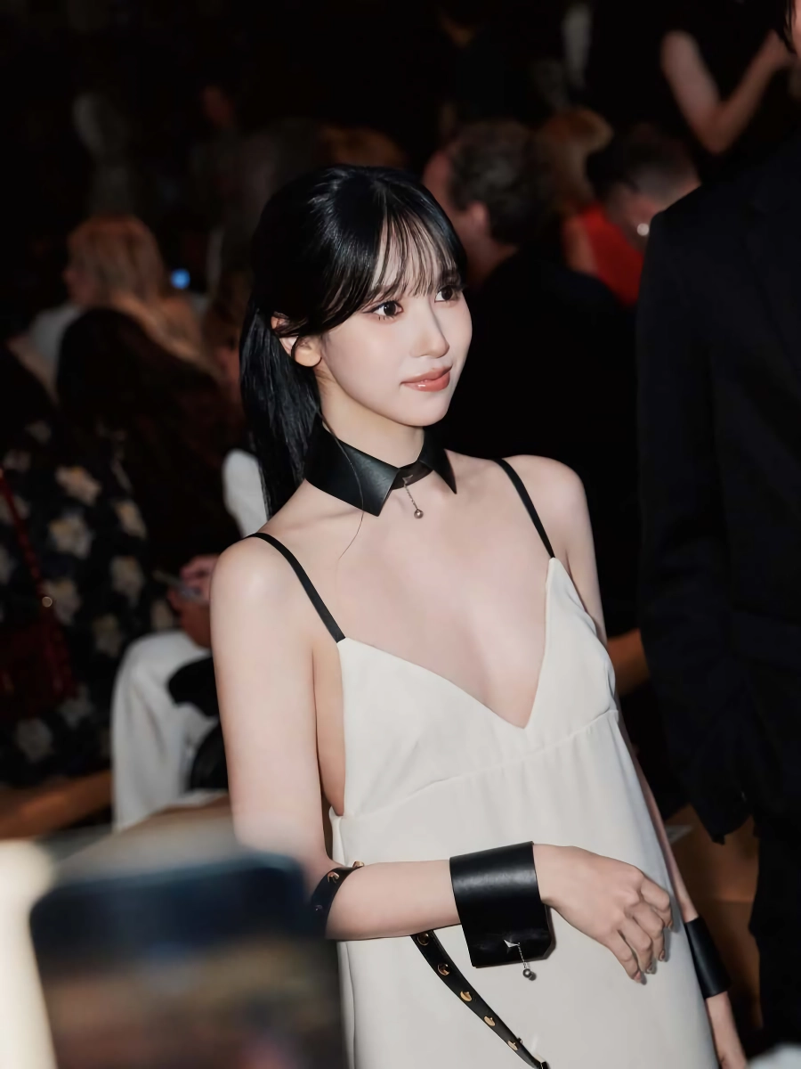 트와이스 미나 역대급 파격 노출 ㄷㄷ