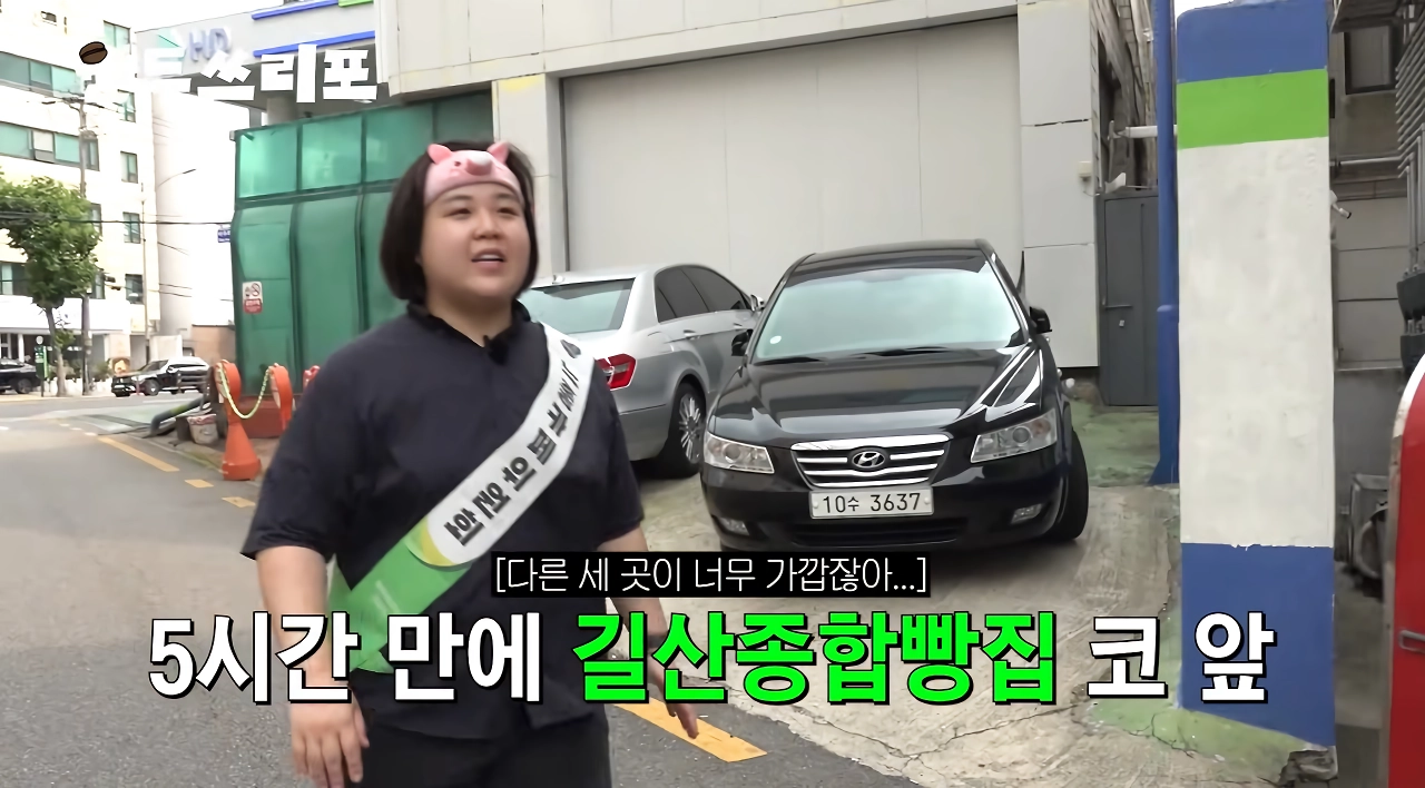 요즘 많이 보이는 카페 인테리어 특징.jpg