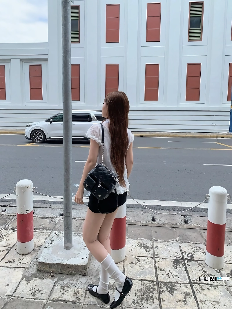 평소 모습과 너무다른 사복 진윤위