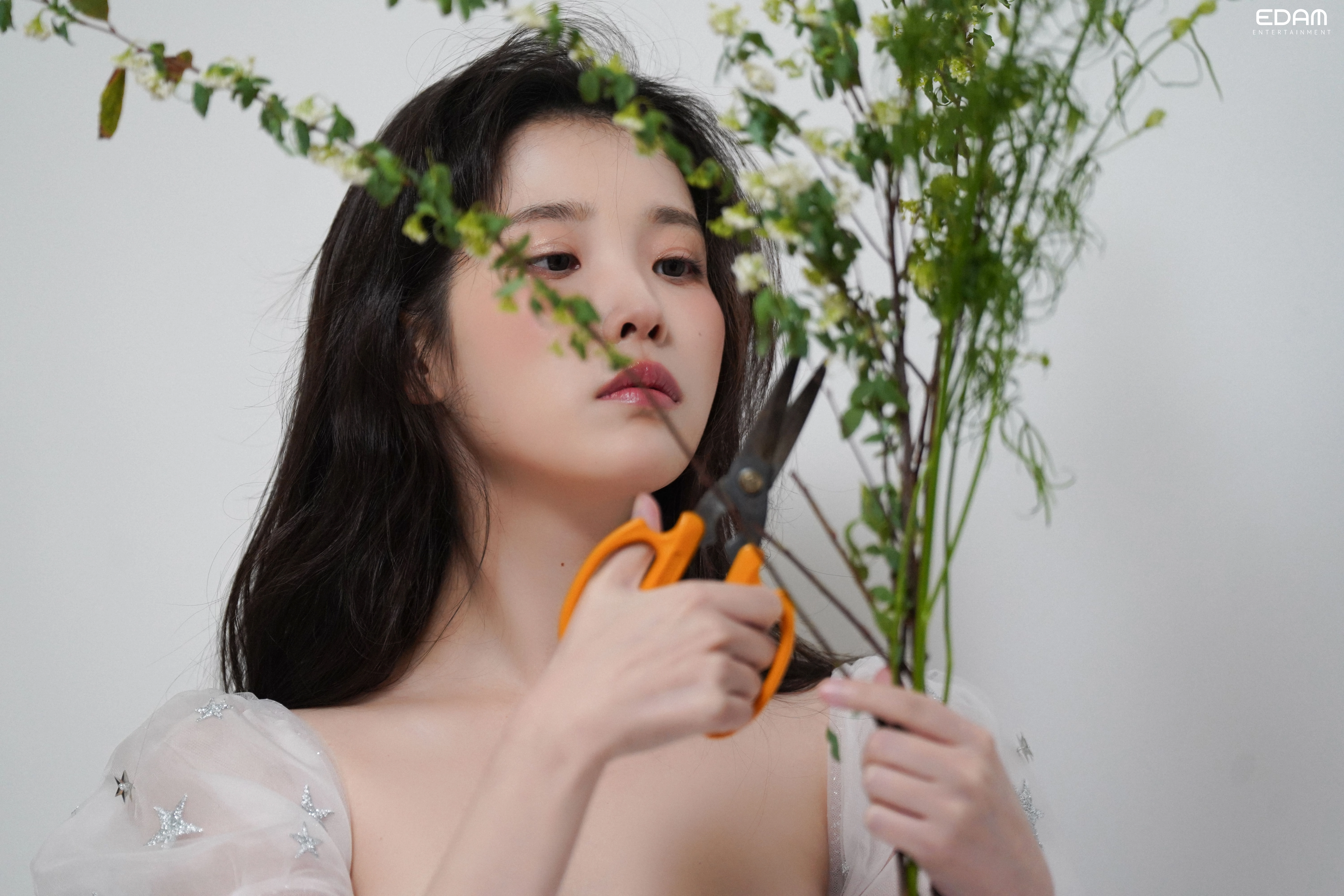 19아이유 엘르 화보 촬영 비하인드(고화질).jpg(8)