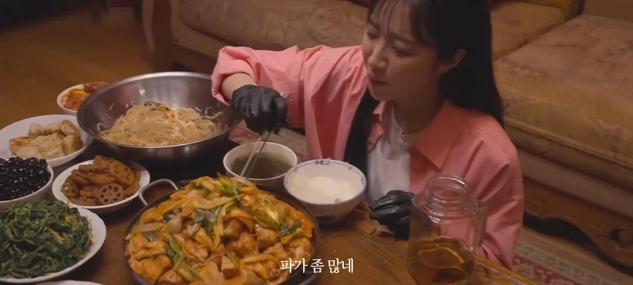 할머니 vs 쯔양