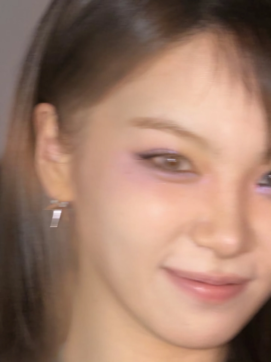 [르세라핌] 김채원 인스타 ㄷ.jpg