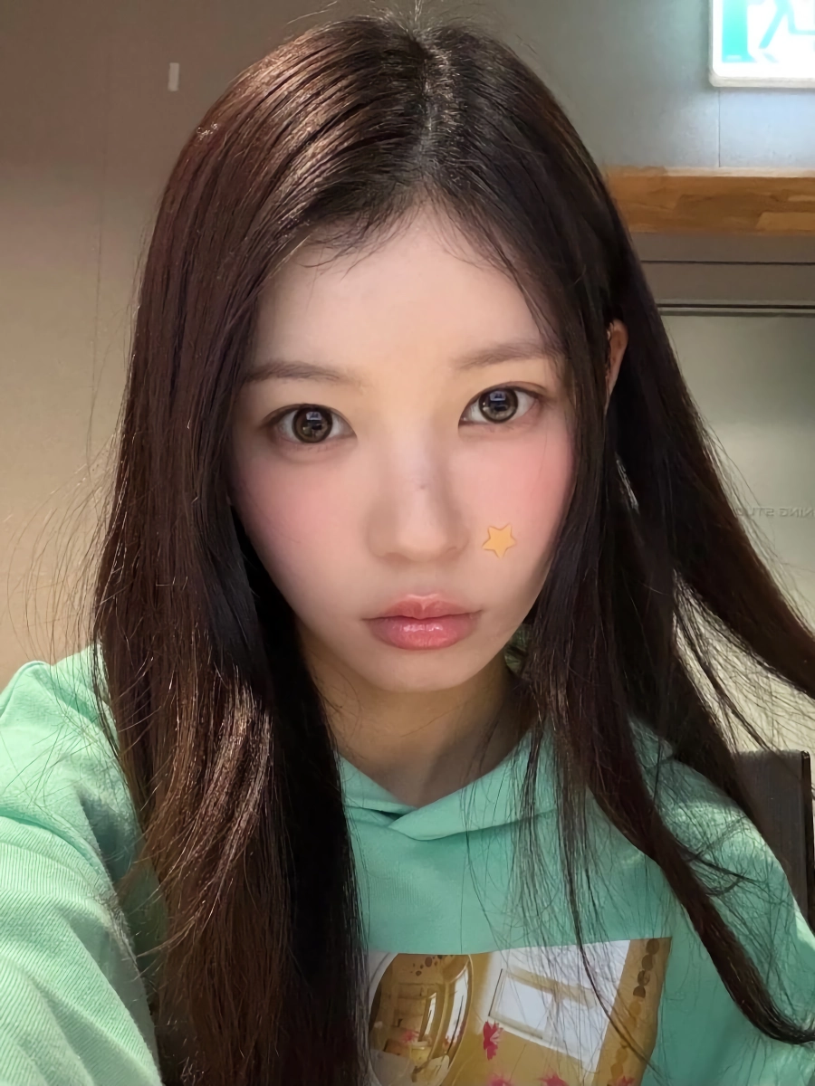 와 지금까지 나온 일본인 아이돌 멤버중 제일 예쁜듯