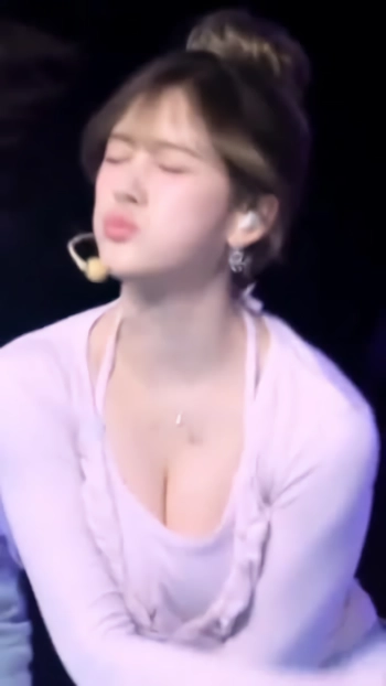 (SOUND)스테이씨 재이 팔로 모아준 가슴골
