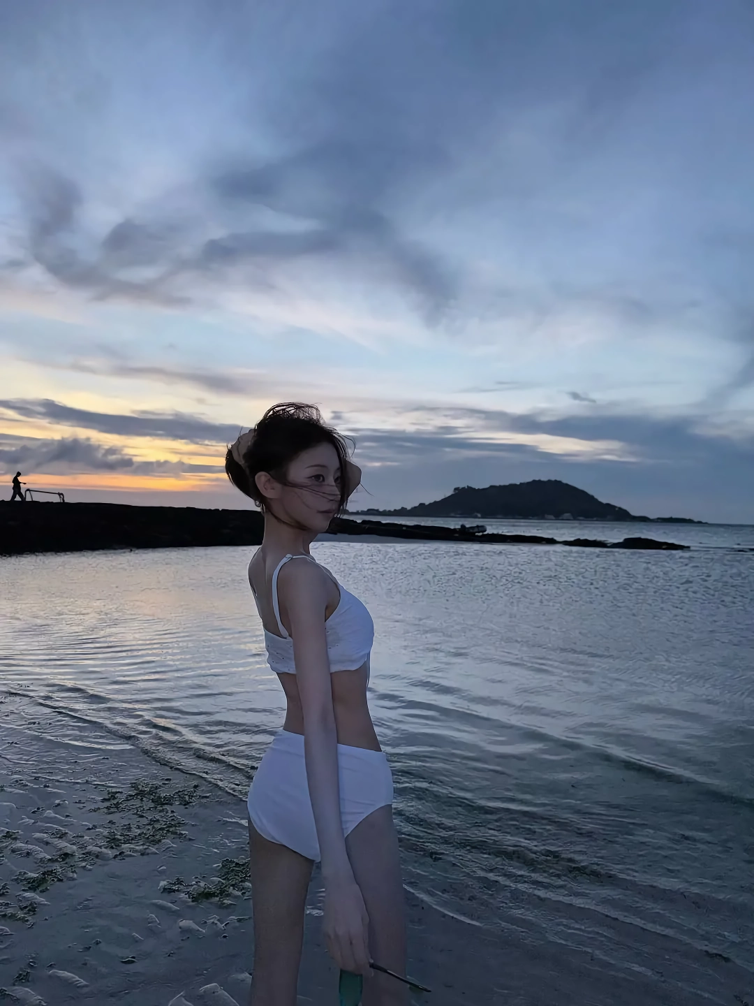 정말 깡마른 걸그룹 맴버 비키니