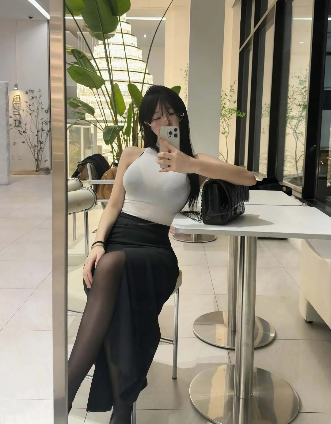 후방 ㅡ 이예은 인스타