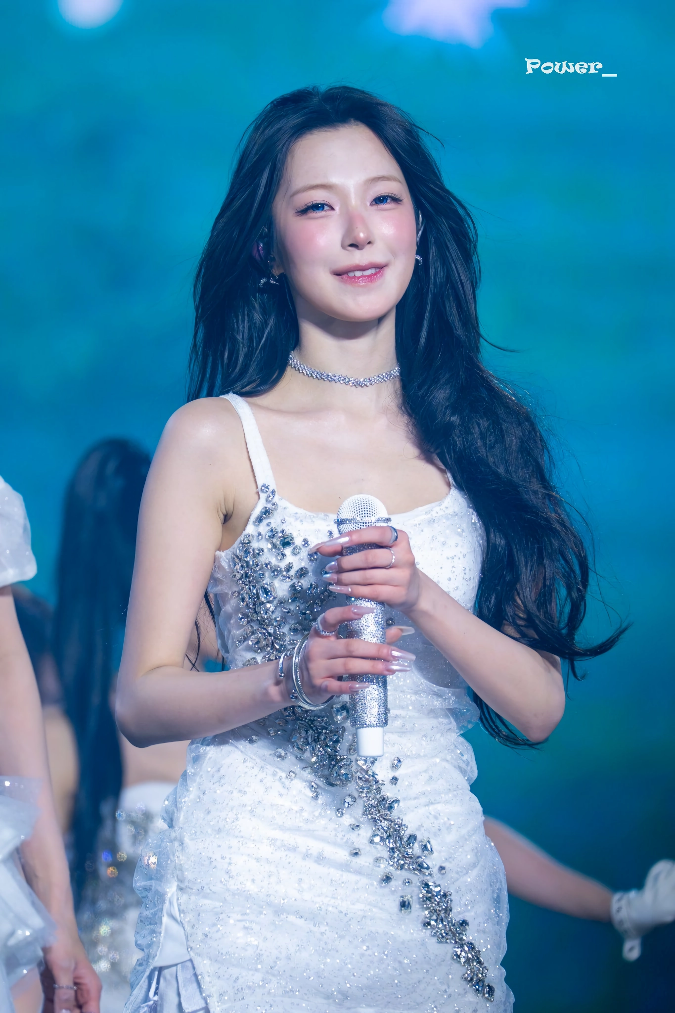 프로미스나인 백지헌