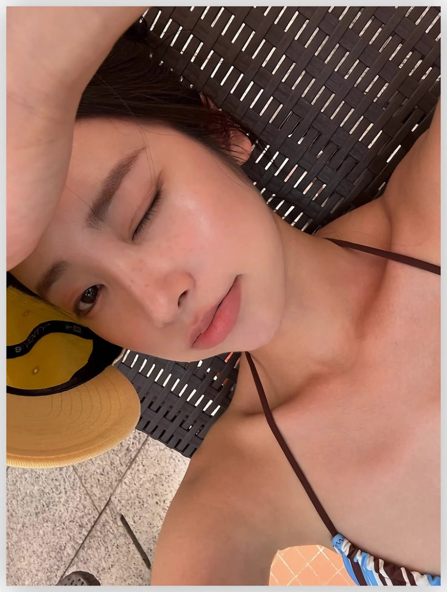 다이아 출신 기희현 비키니.JPG