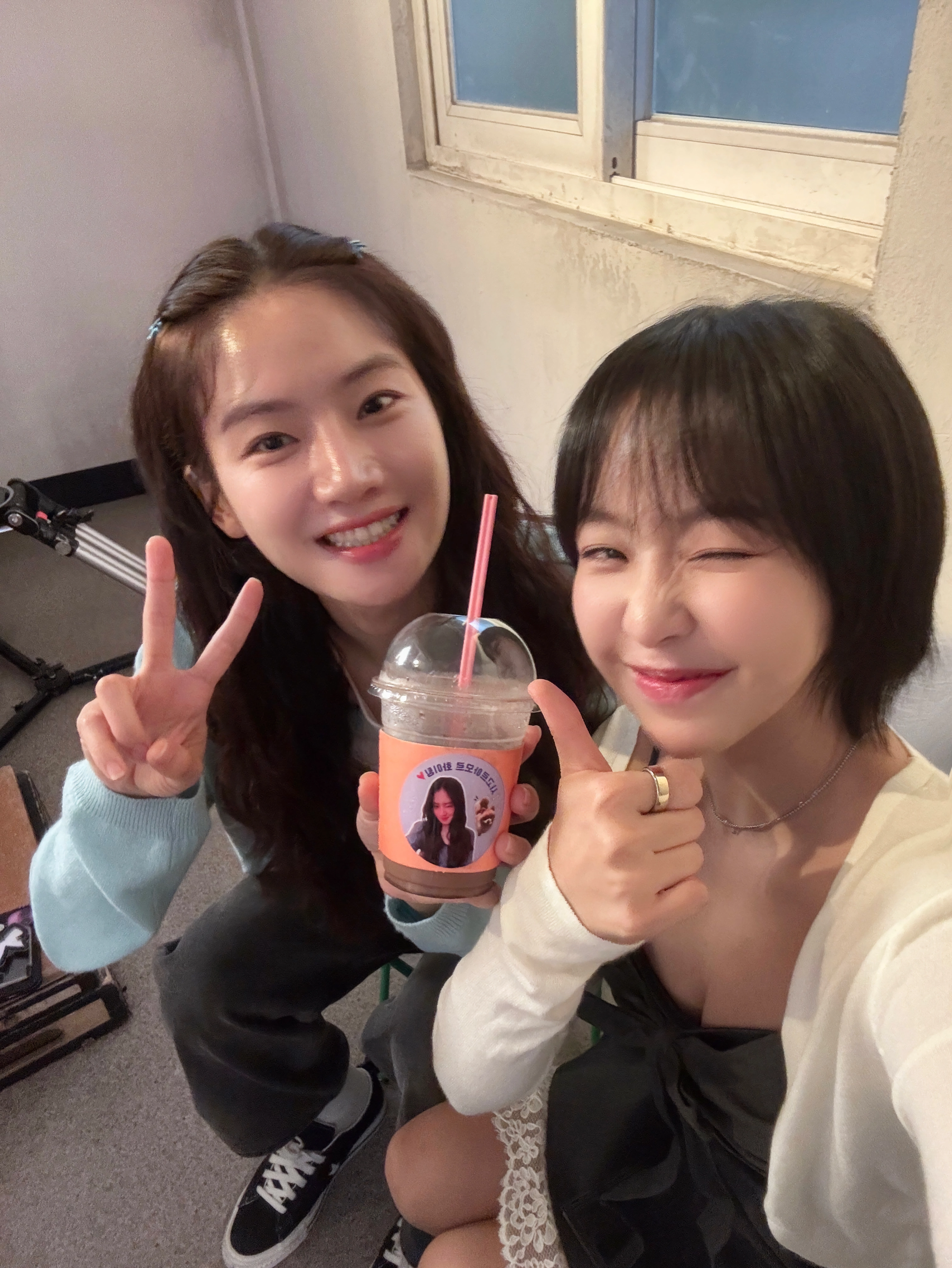 박주현 인별 with 예원 | 유이 선물인증