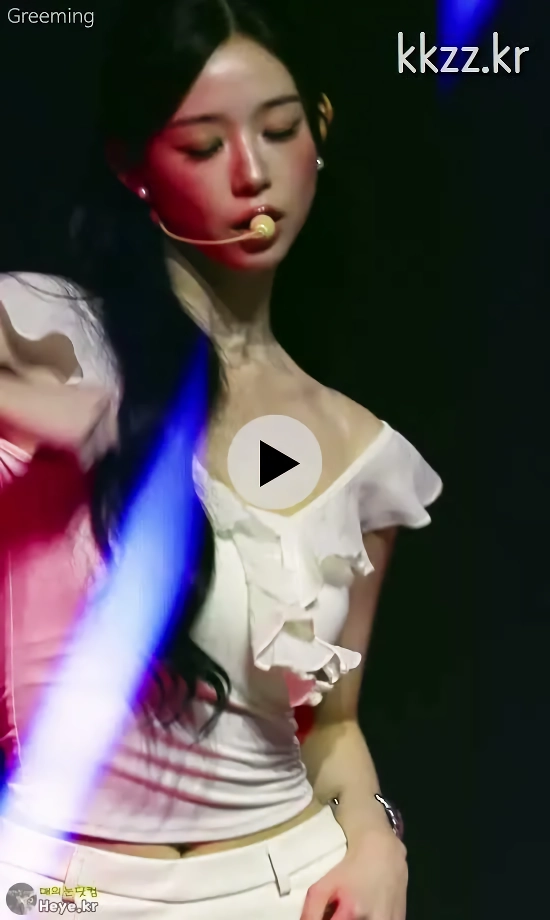 ㅇㅎ?) 김채연 최근 콘서트.gif