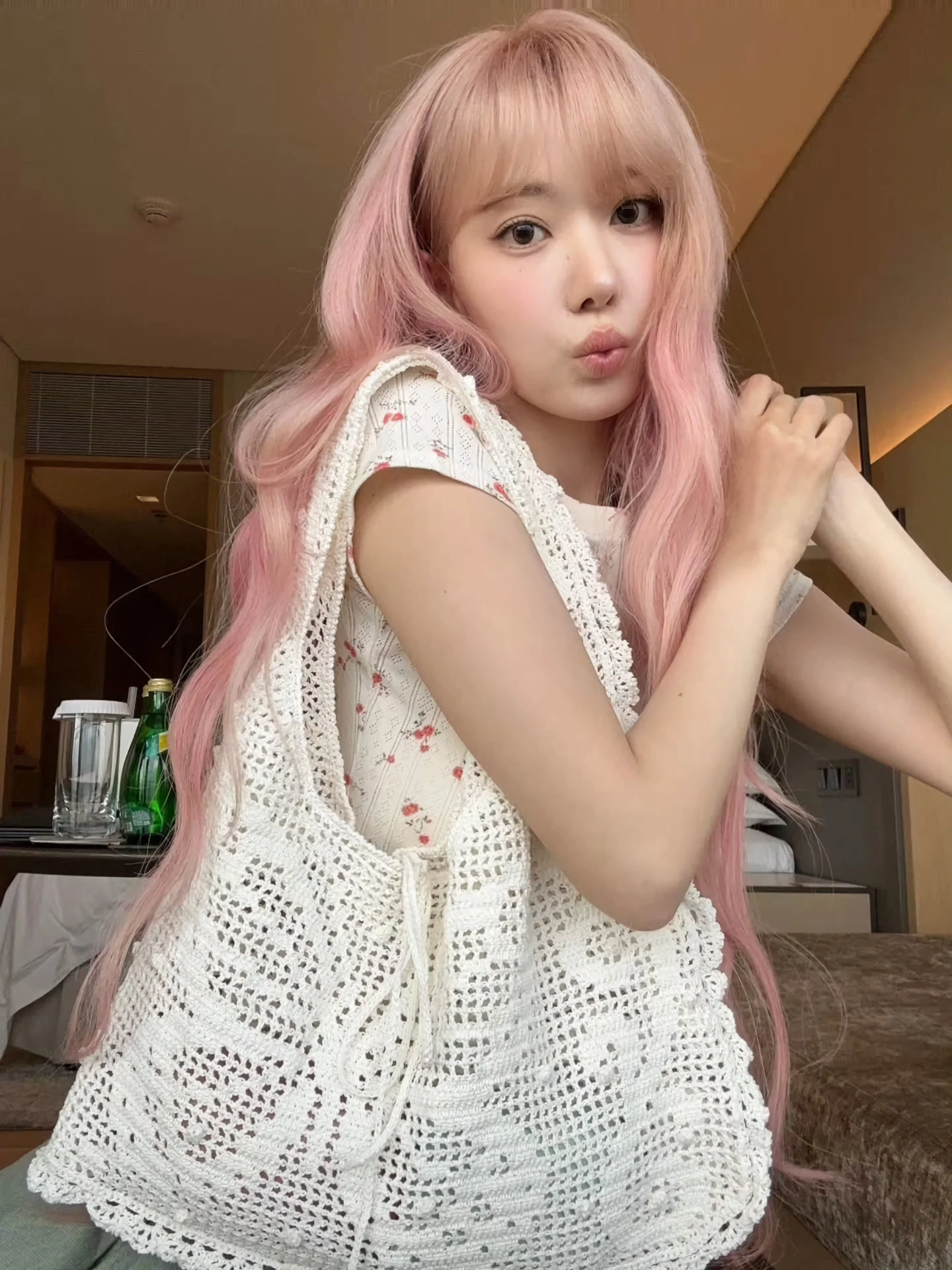 르세라핌 사쿠라가 뜨개질로 직접 만든 가방 퀄리티