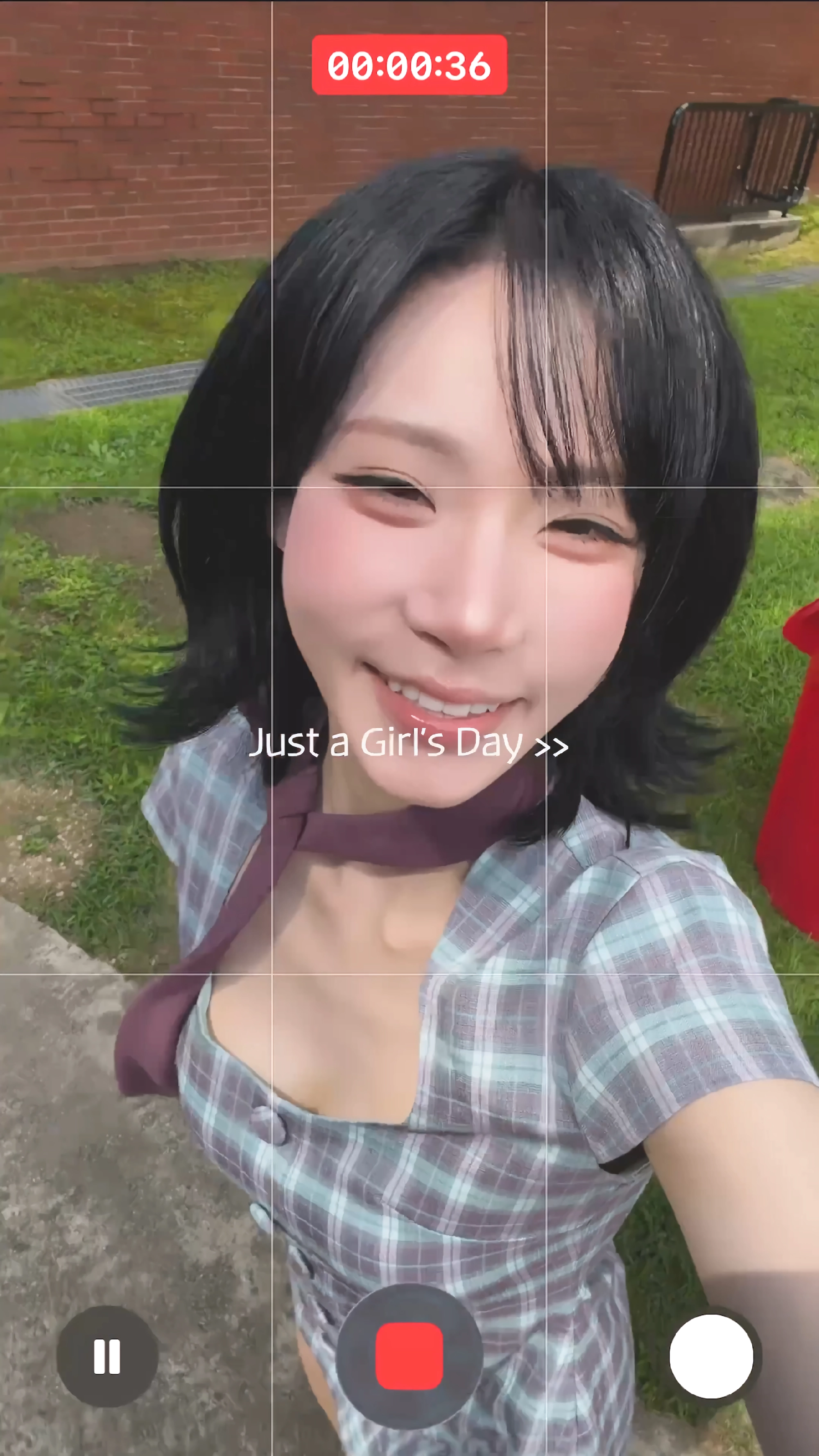 (SOUND)트리플에스 김나경 체크 U넥 원피스 아찔한 가슴골 노출