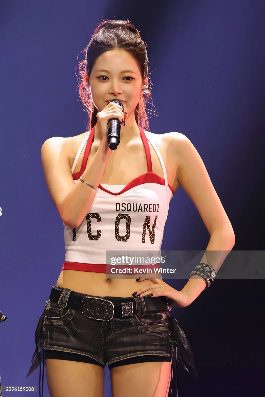 말라도 너무 심하게 마른듯한 르세라핌 멤버들 몸매