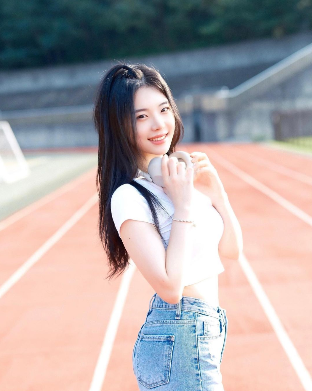 청순한 얼굴에 반전몸매 치어리더