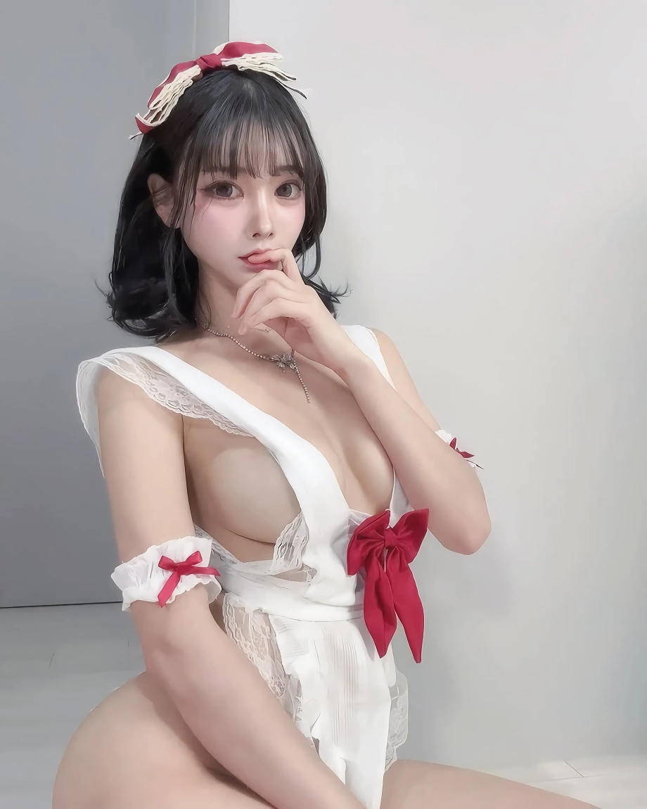 애순이 메이드복 노브라 가슴
