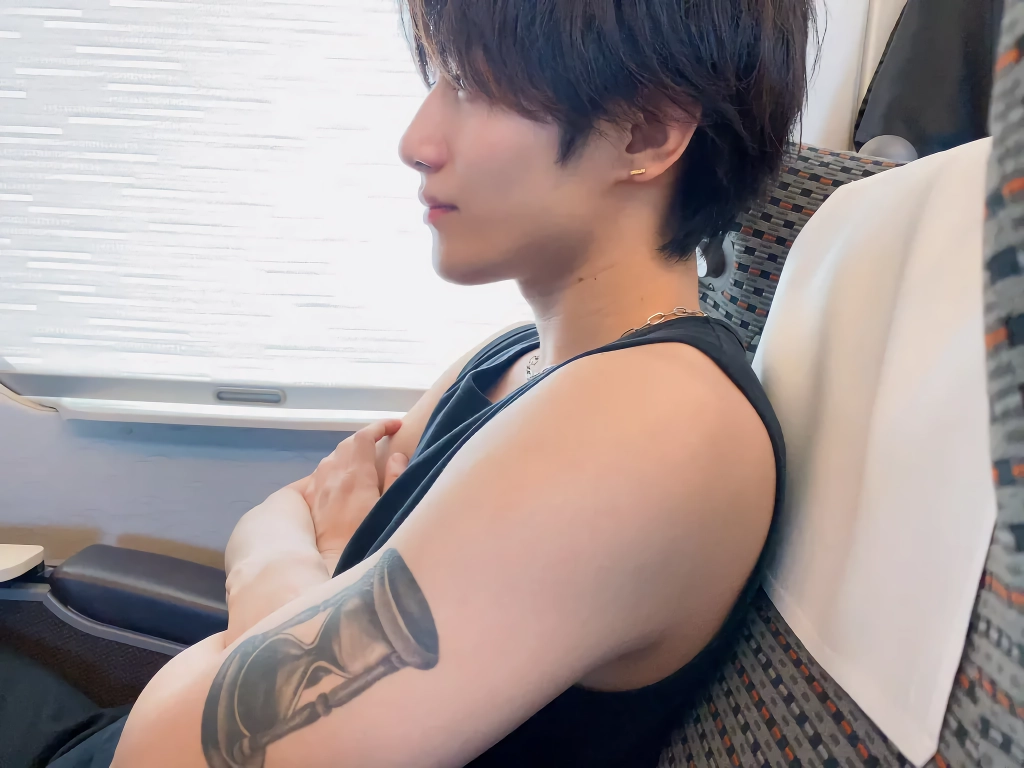 존예녀들 따먹으면서 1년에 30억 버는 일본남자 근황