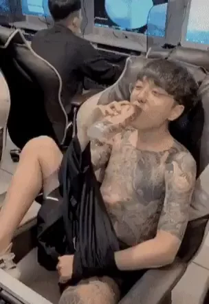 실제로 보면 무서워서 오줌지린다는 요즘 초딩 일진들 근황 ㅋ