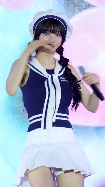 오마이걸 유빈 타이트한 흰속바지 도끼