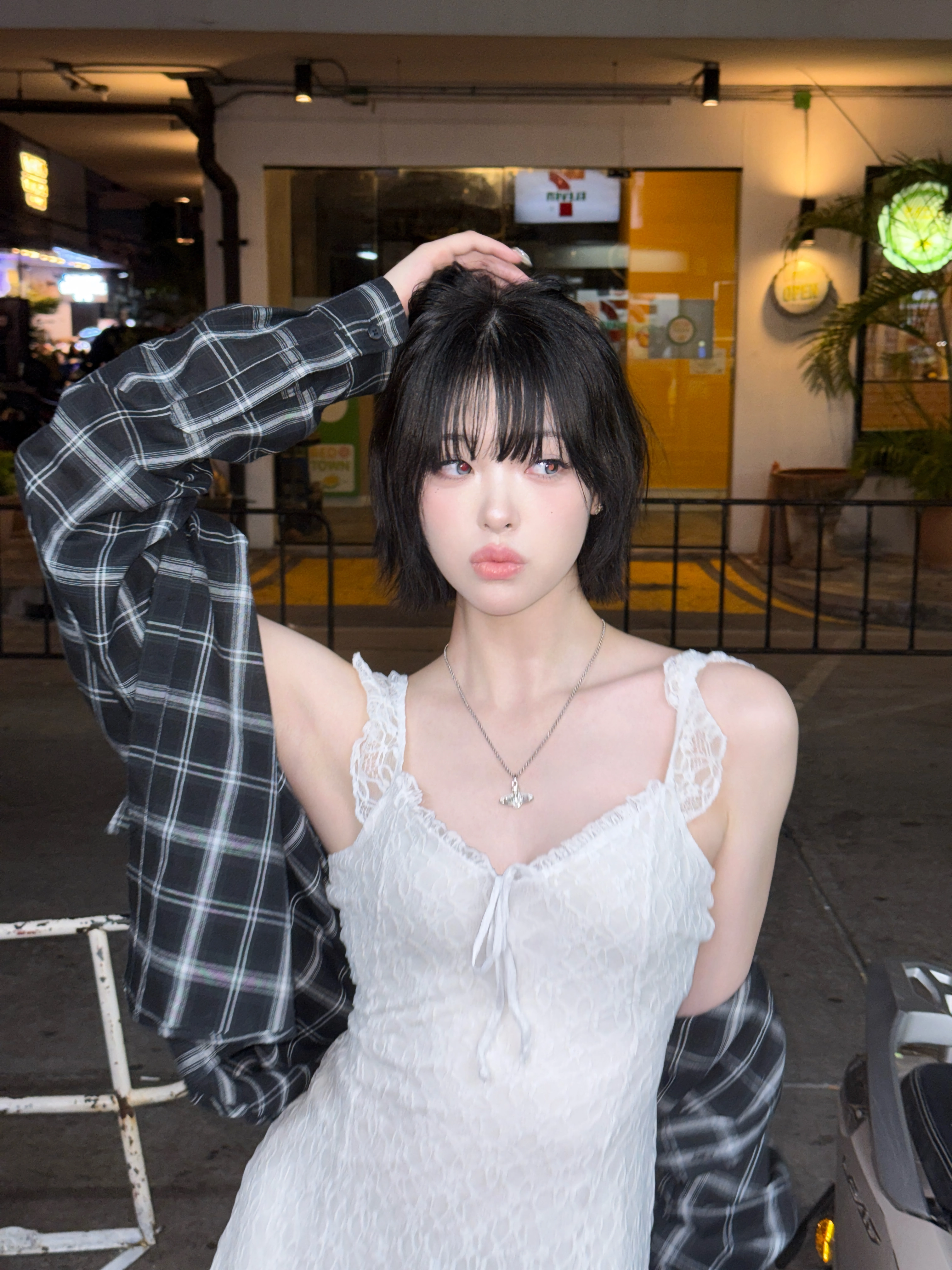 트리플에스 하연, 소현, 연지, 니엔, 린, 주빈, 신위