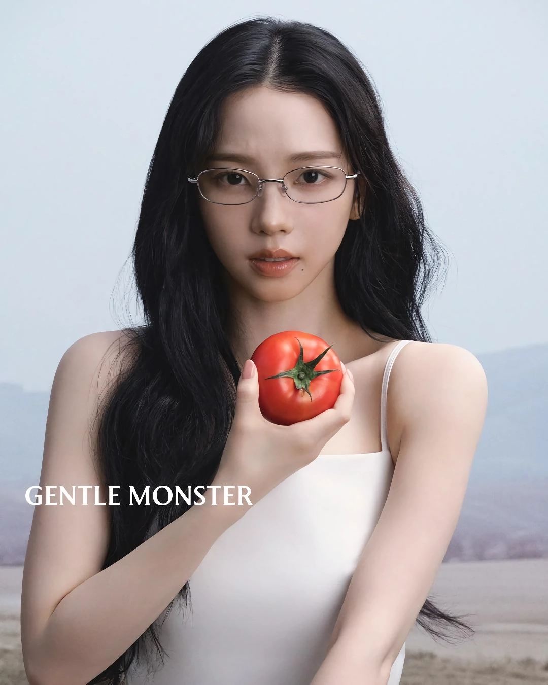 새 화보 찍은 카리나