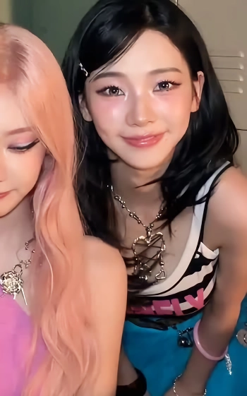 (SOUND)에스파 카리나 민소매 숙인 가슴골