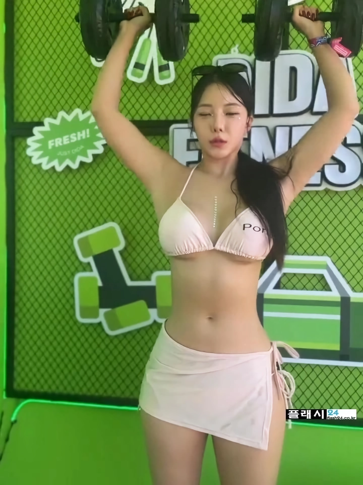 인플루언스 처자의 워터밤