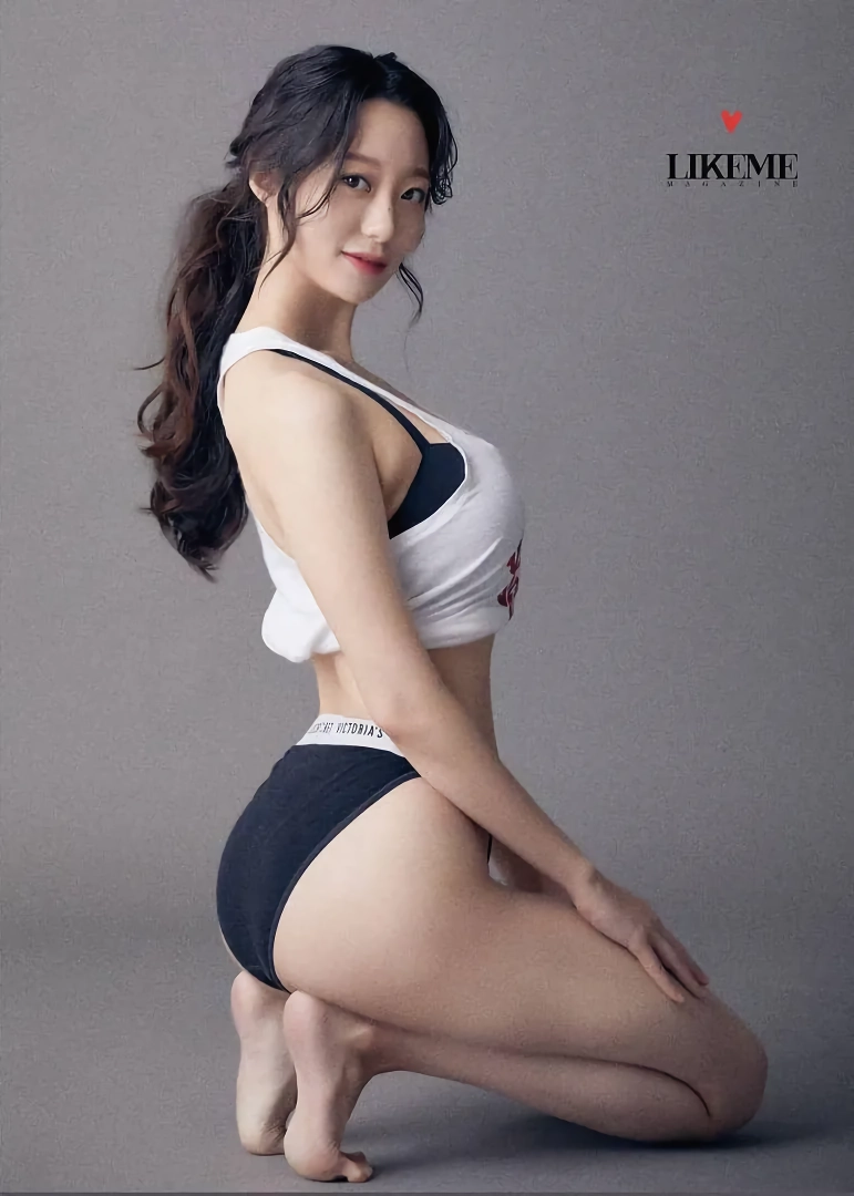 ㅇㅎ)코에 점이 매력적인 모델