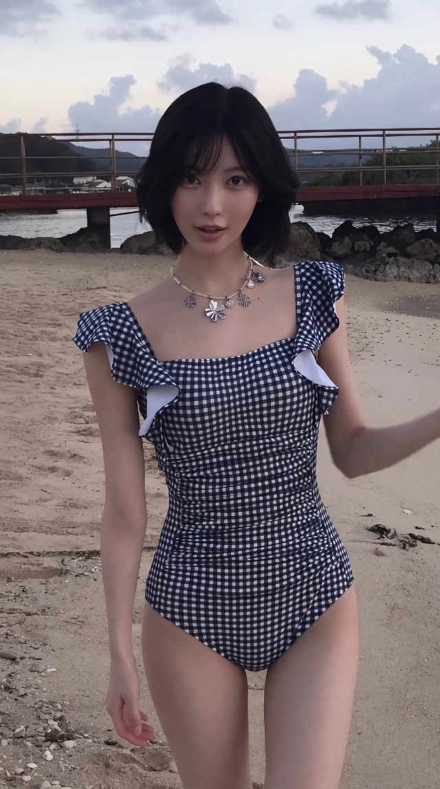 베이비몬스터 아사 모노키니 수영복 두툼한 Y존