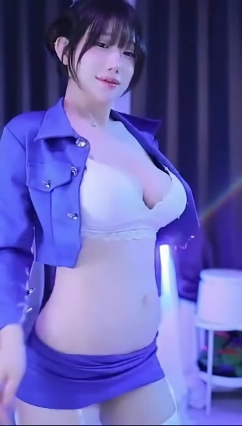 그릴래영 파란 승무원 의상 흰 레이스 브라렛 H컵 거유 가슴골
