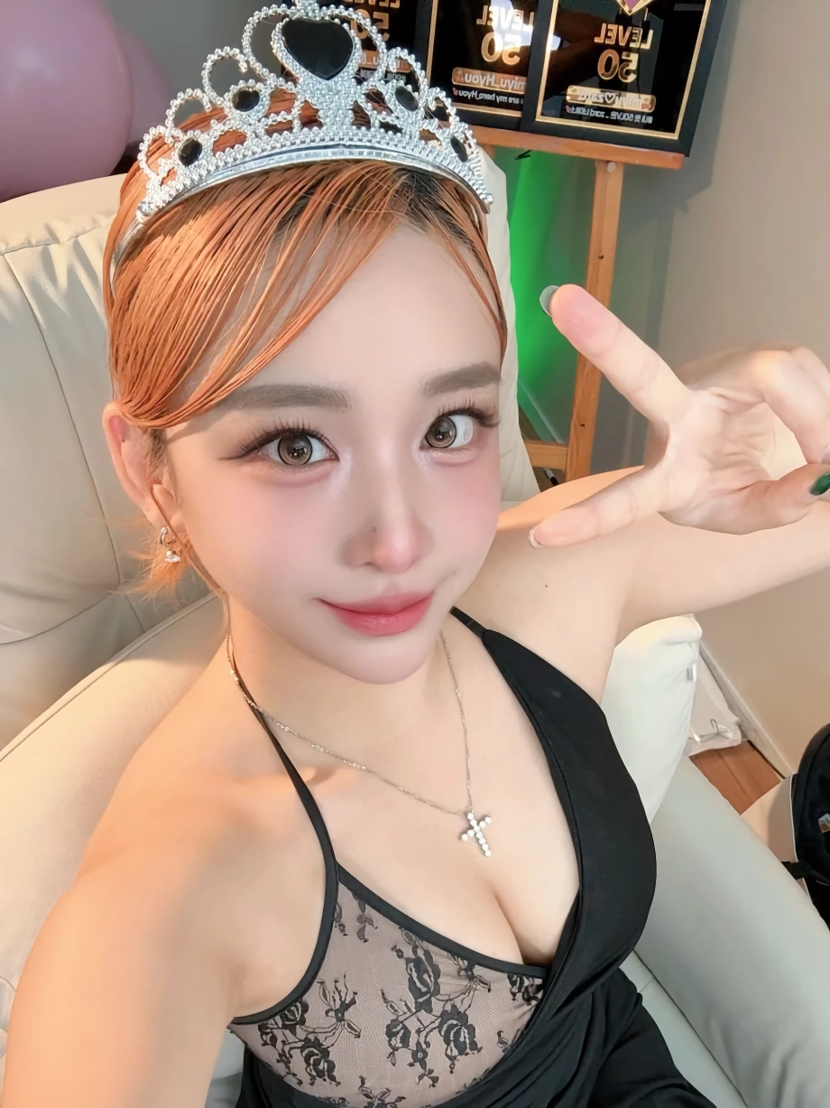 모델 미유 셀카 가슴골