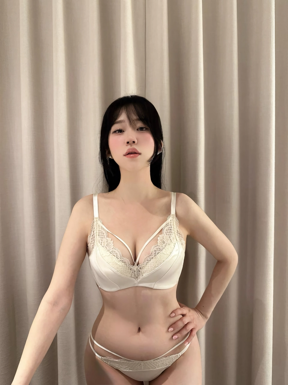 유진 러블리한 속옷 모델 몸매