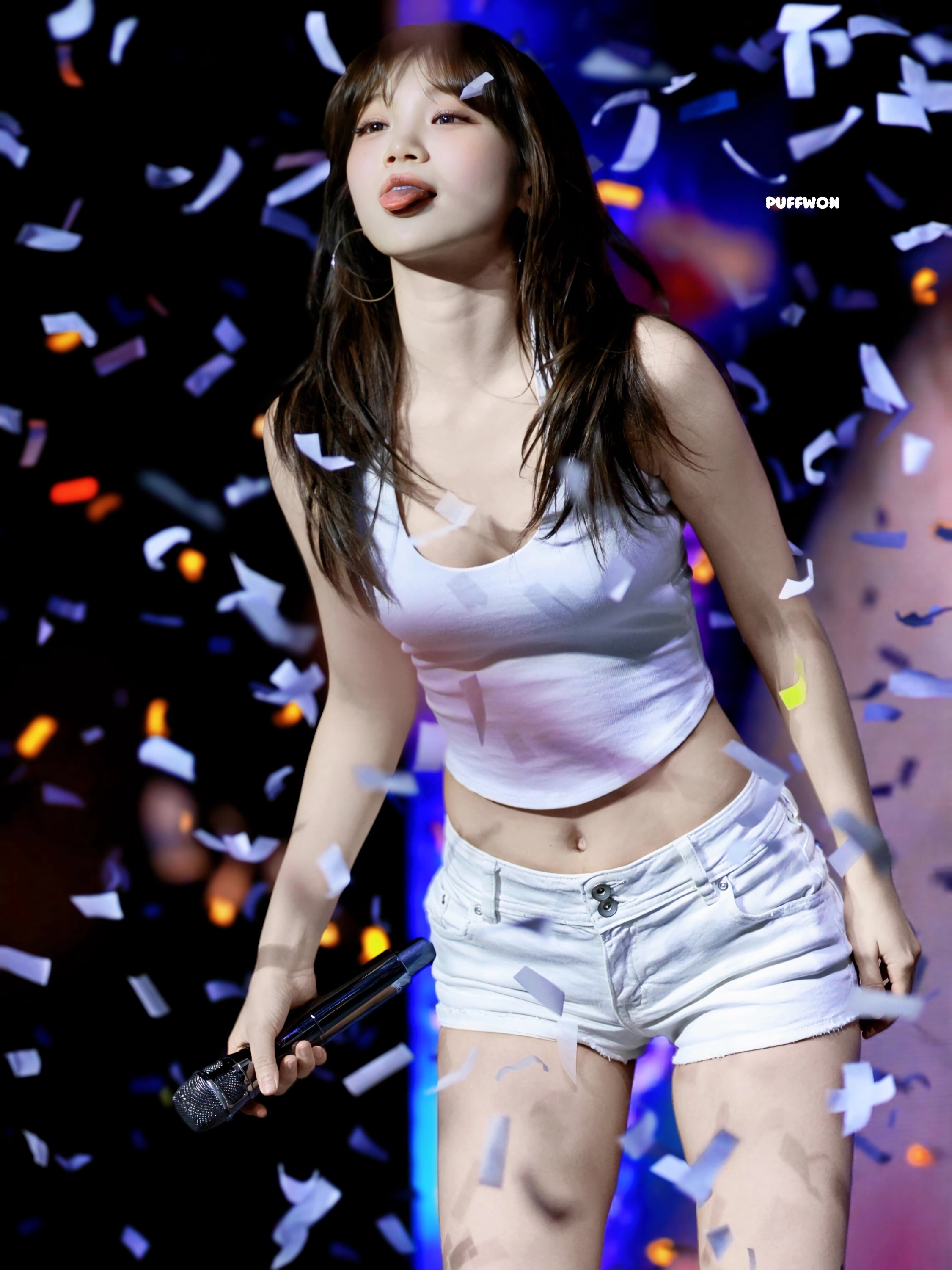 귀여운 김채원 런던콘서트짤