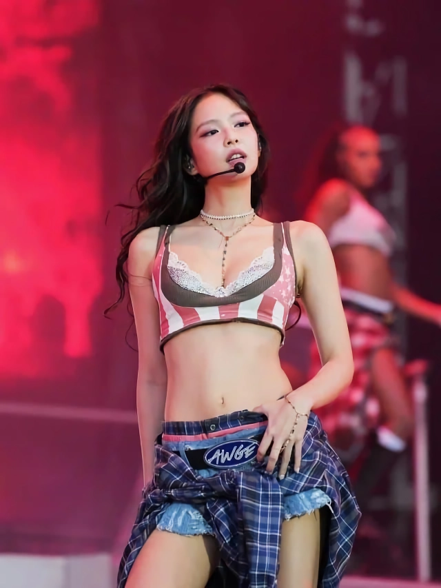 블랙핑크 제니 거버너스 볼 헤드라이너