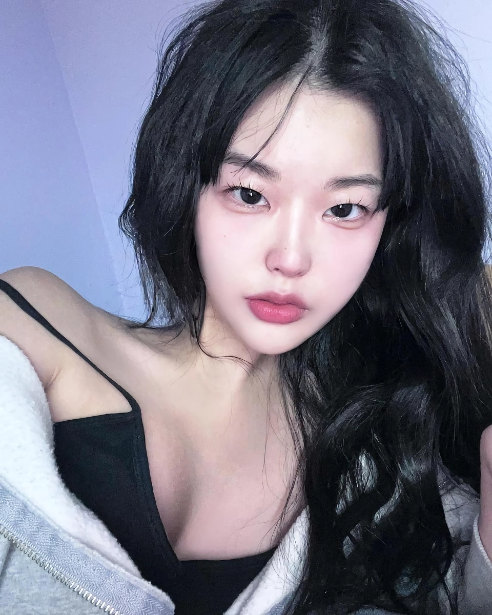 귀염뽀짝 @ssutrong 비키니 풍만한 몸매