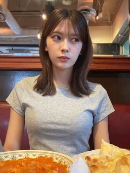 [일본]노기자카 5기생, 가슴이 꽉 찼다며 화제