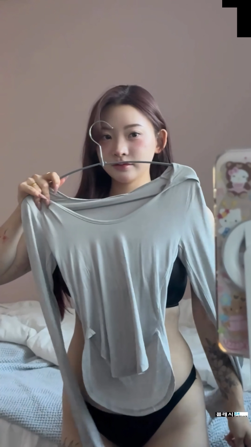 현실적인 핏을 보여주는 인스타 누나