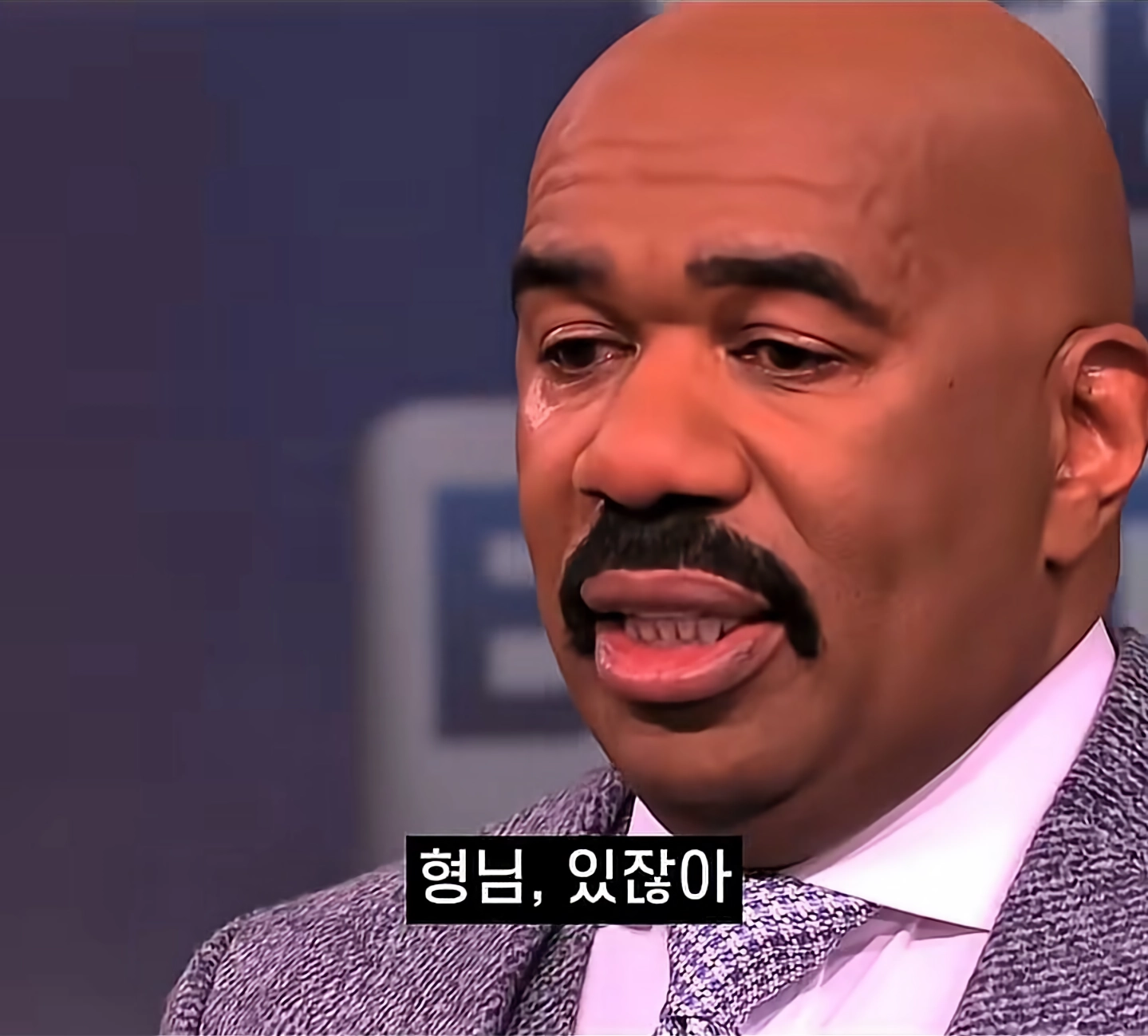 항상 유쾌하던 진행자가 깜짝 게스트를 보고 오열한 이유