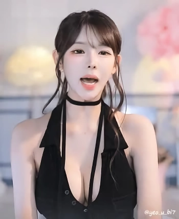 혜밍(Wetter) 카라 홀터넥 민소매 단추푼 가슴골