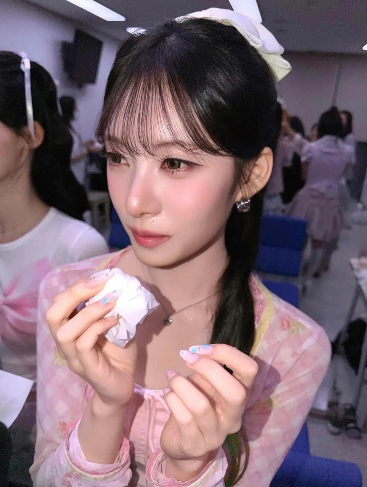 리센느 리브가 안운다고? 흘린자국이 있는데?