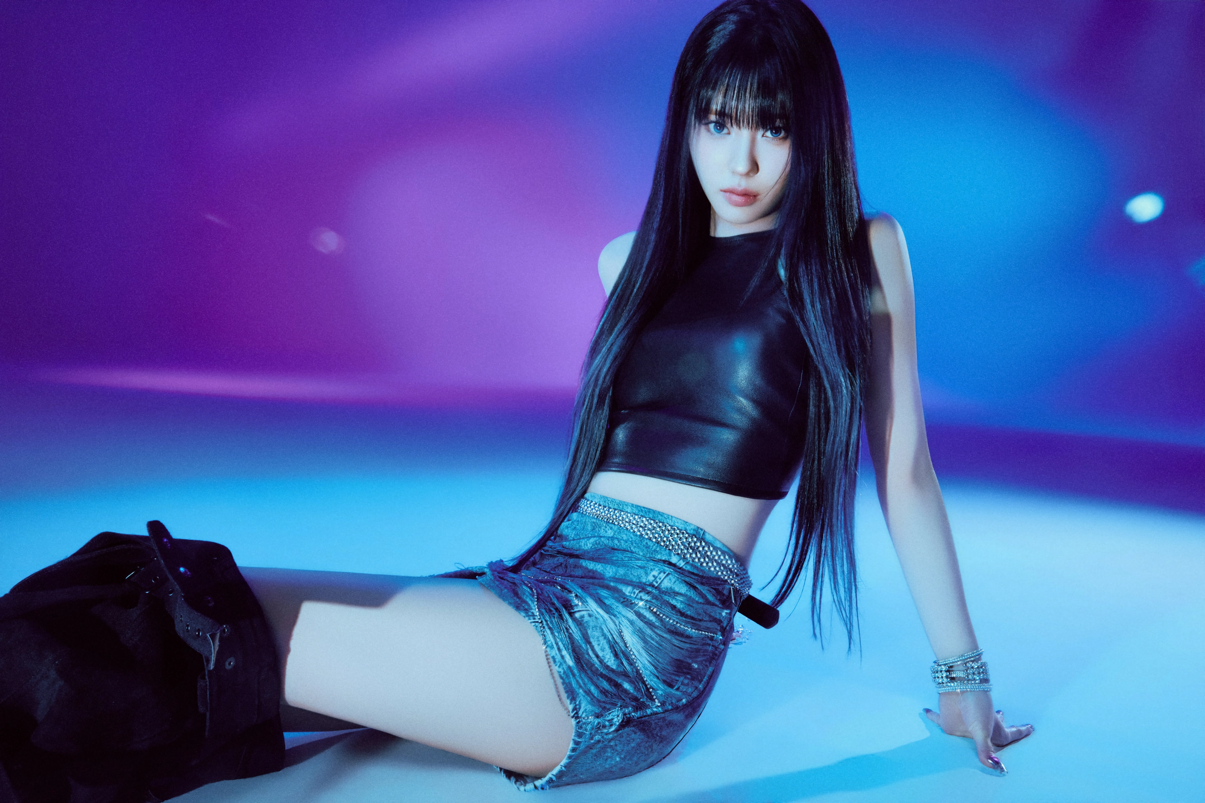 izna 3rd Mini Album ”SET THE TEMPO” Concept Photo 개인컷