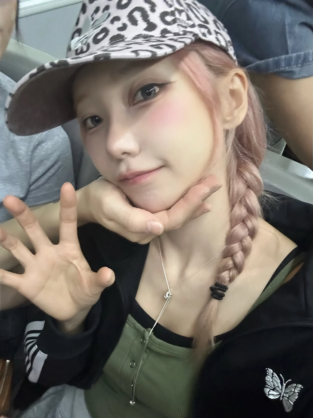 QWER 마젠타 인스타