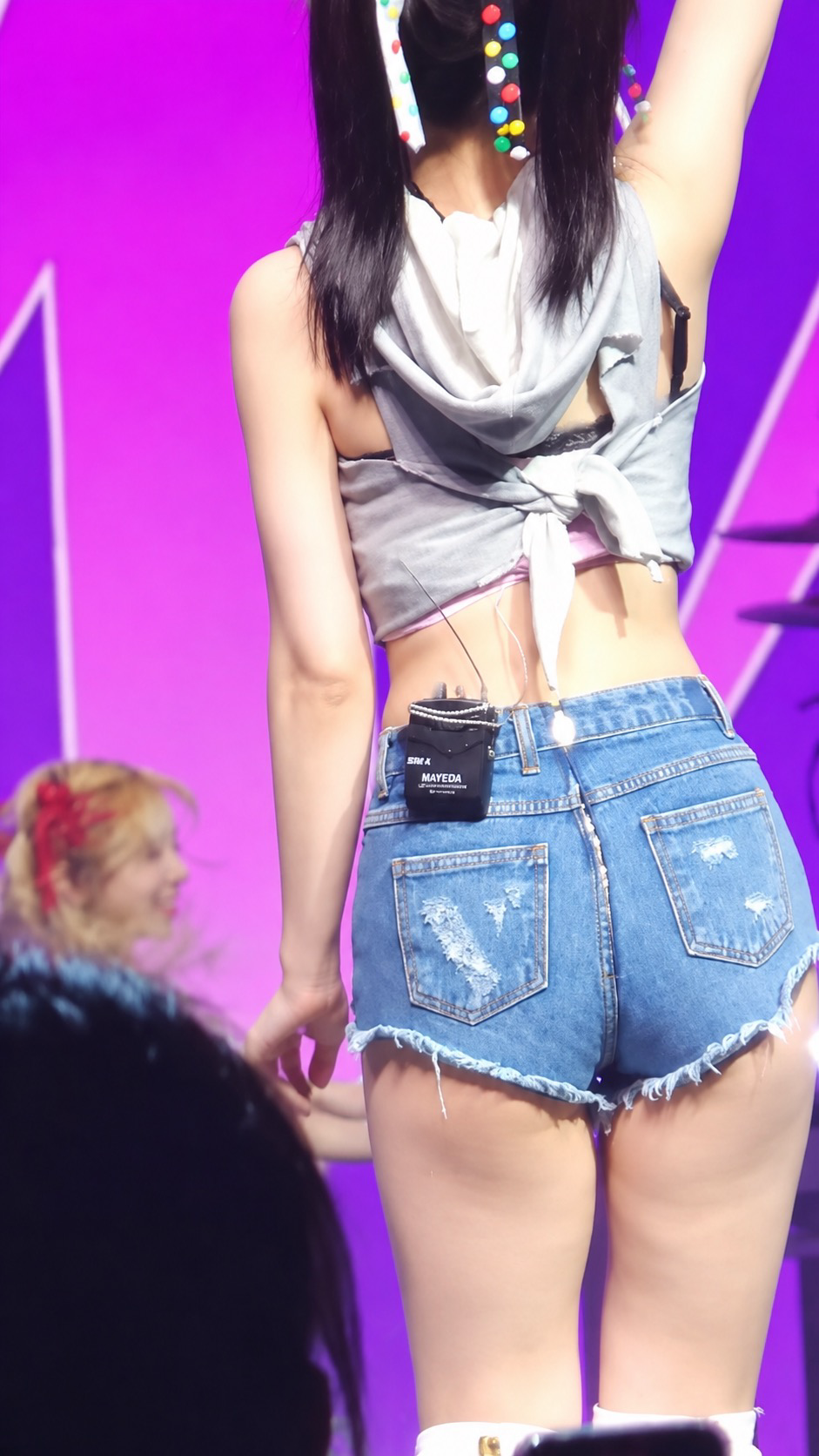 나연HOT한 힙라인