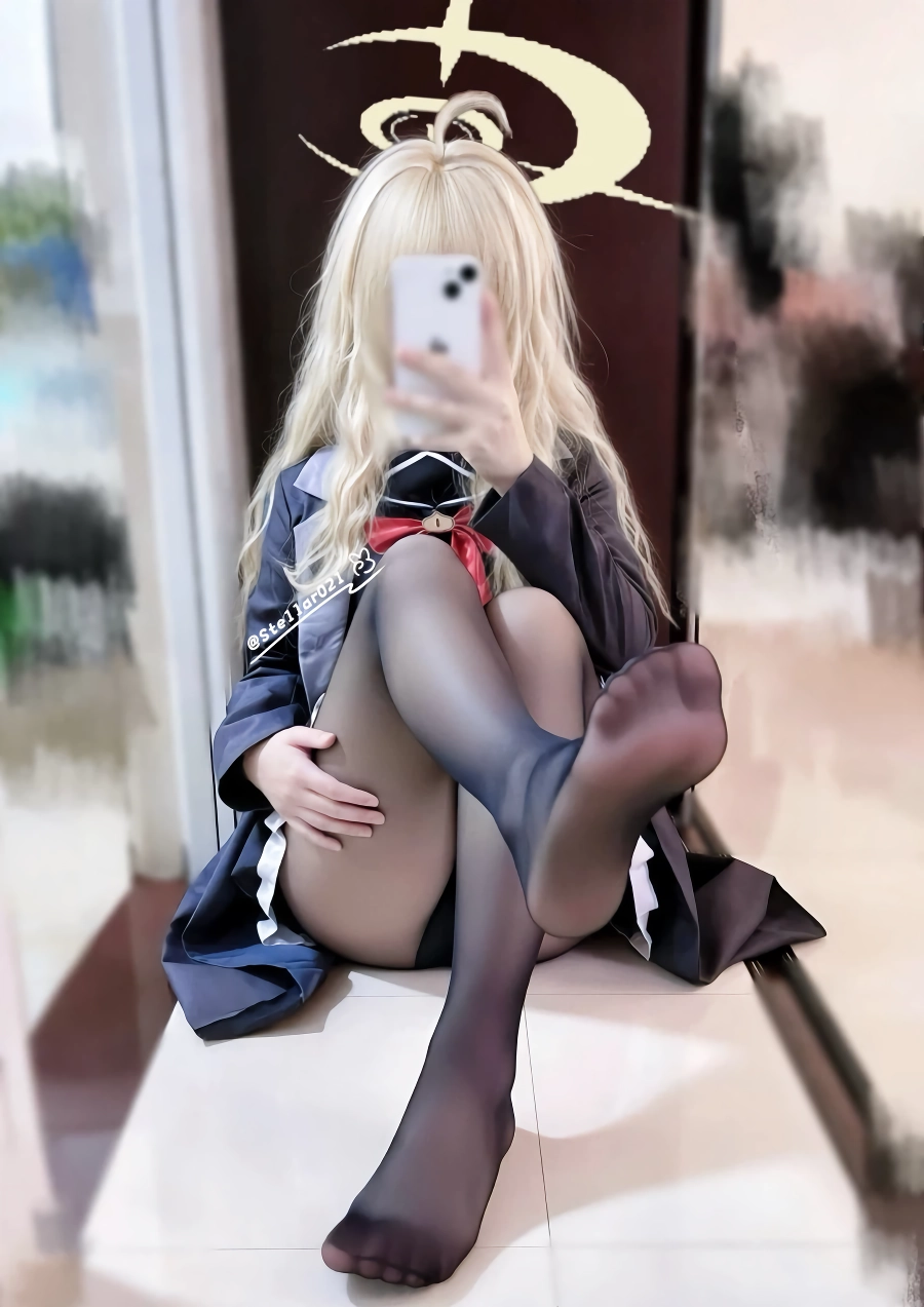검스 신은 다리가 예쁜 히죽히죽 교수 코스프레