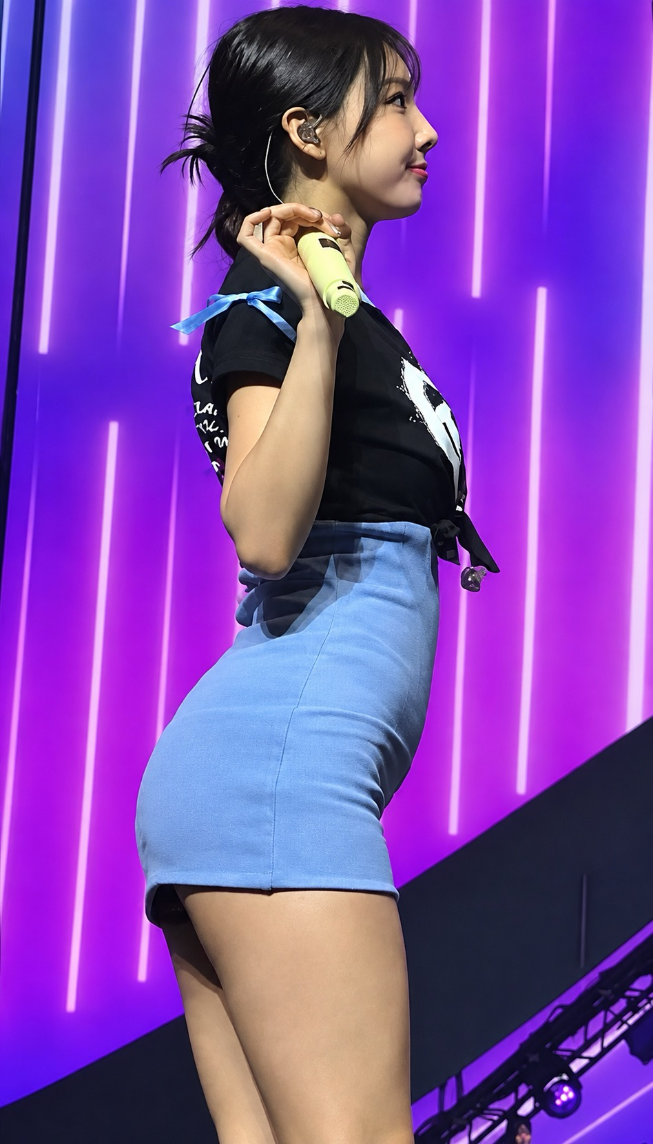 나연HOT한 힙라인