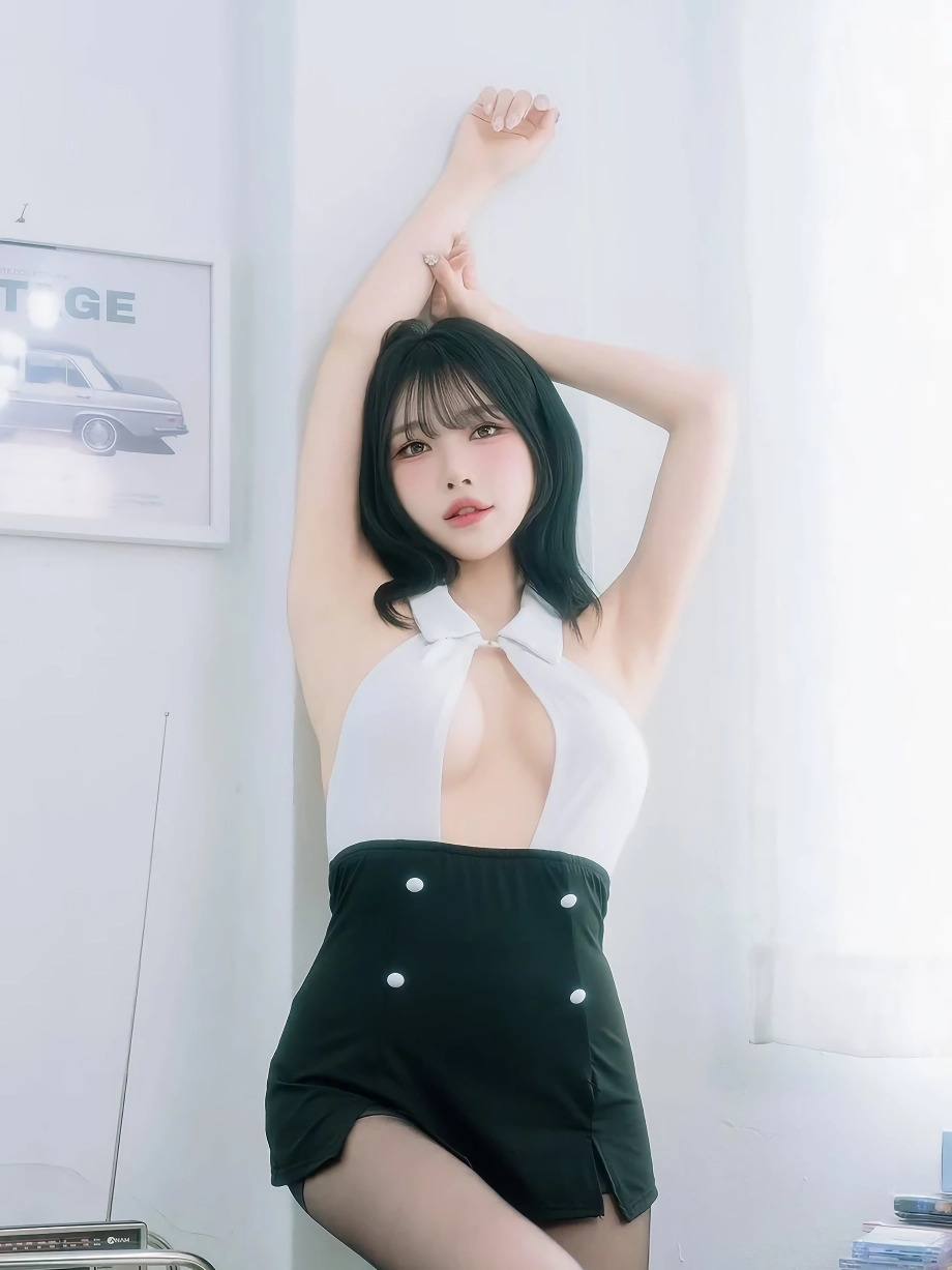 윤영서 (서현) 오피스룩 구멍난틈 알가슴