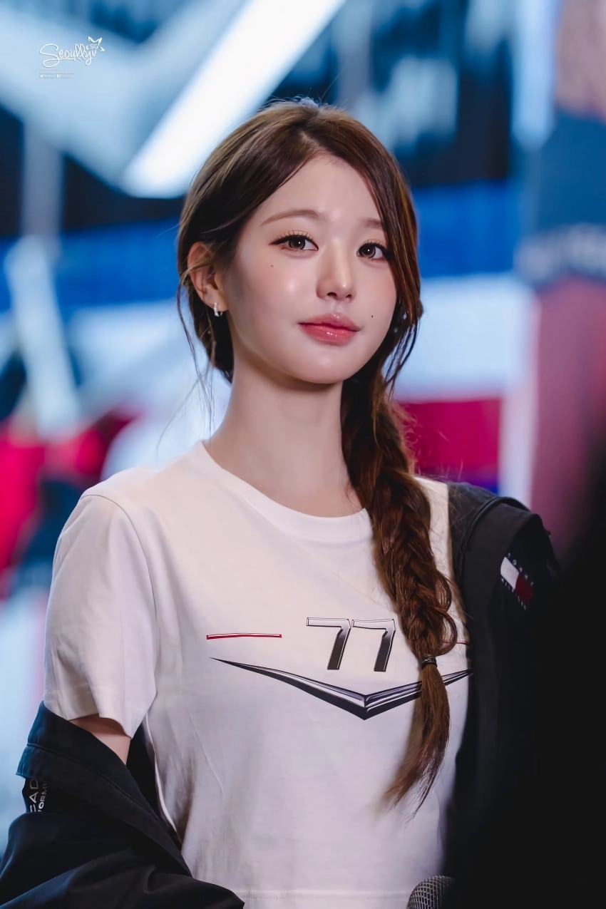 (SOUND)[아이브] 오늘 싱가포르에 뜬 장원영.JPGIF