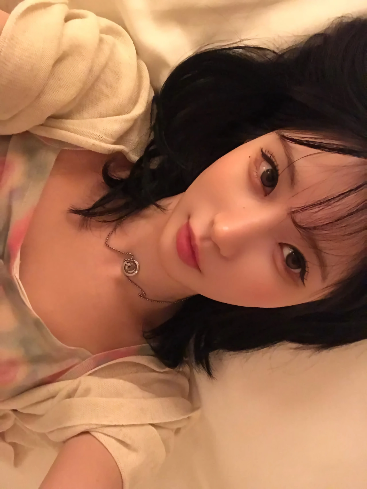 베몬 아사 여친짤 .jpg